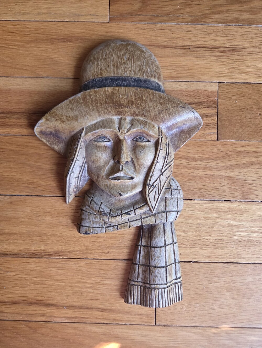 Vintage Hand-Carved Wooden Wall Art - Rustic Brown Hat & Scarf Face